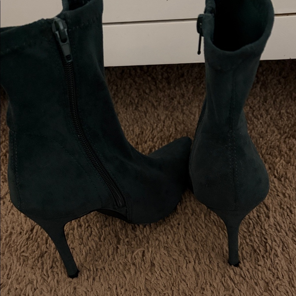JustFab Dark Green Heeled Boots - Picture 4 of 5